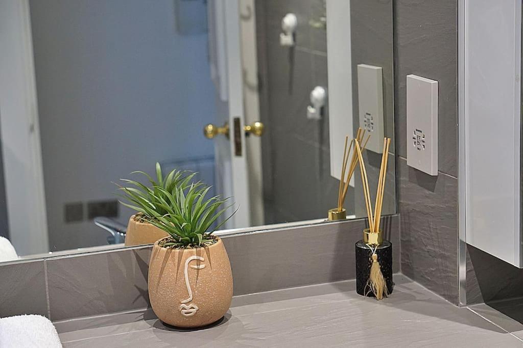 Notting Hill - Portobello Road Lux Home F7 Лондон Екстериор снимка